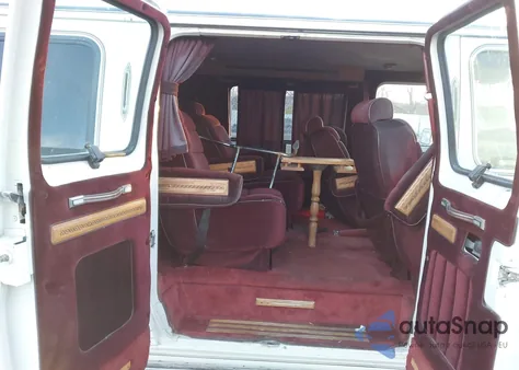 1985 Ford Econoline E150 Van z USA, uszkodzony, nr VIN 1FDEE14H7FHA90363